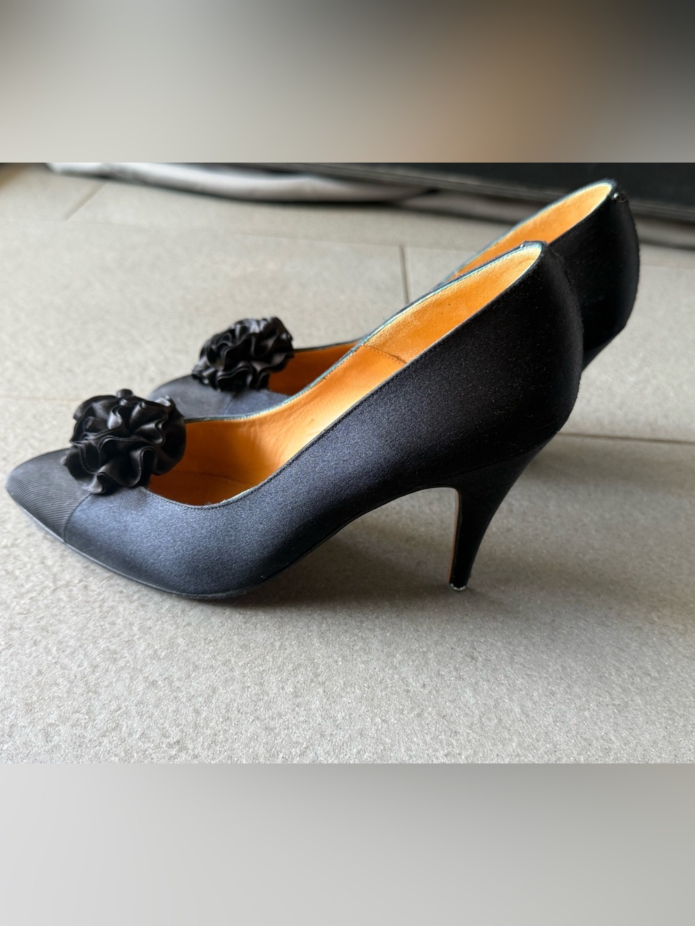 Vintage Paloma Black Satin Flower Pumps Heels Made in Italy Size 8B Coquette